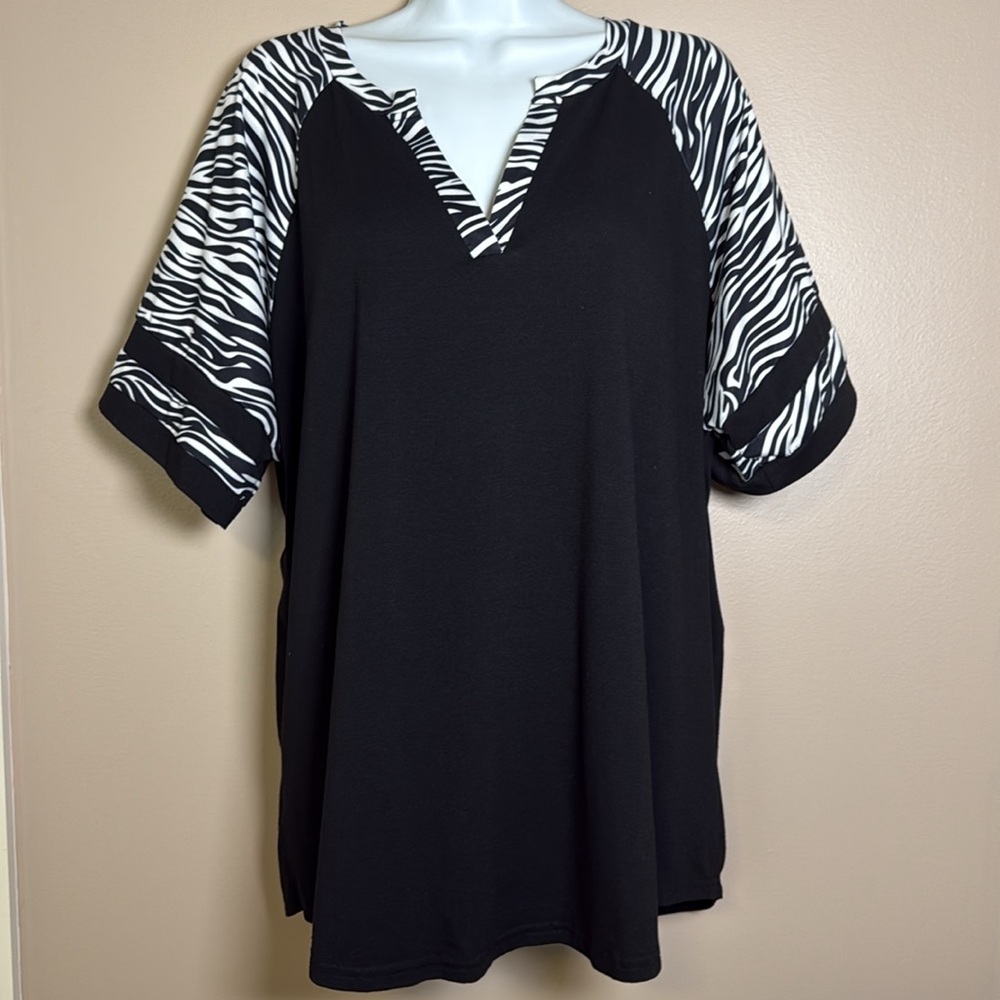 Tiyomi Casual Zebra Print Shirt Split V Neck Short Sleeve Tunic Top Women’s 2X